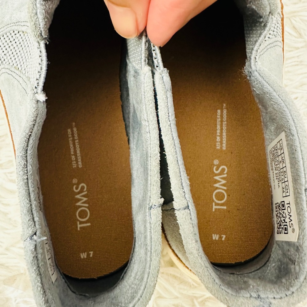 TOMS Stone Gray/Blue Suede Bryce Pull On High Top Sneakers Women's sz 7 - Picture 6 of 7